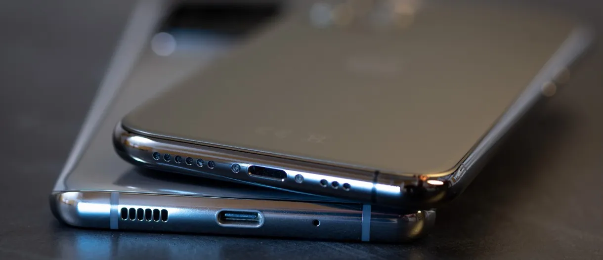 Cara Membersihkan Speaker HP dengan Benar