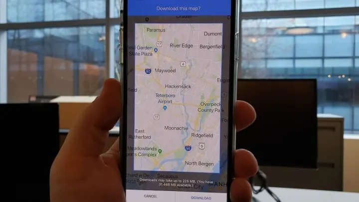 Simpan Google Maps secara offline.
