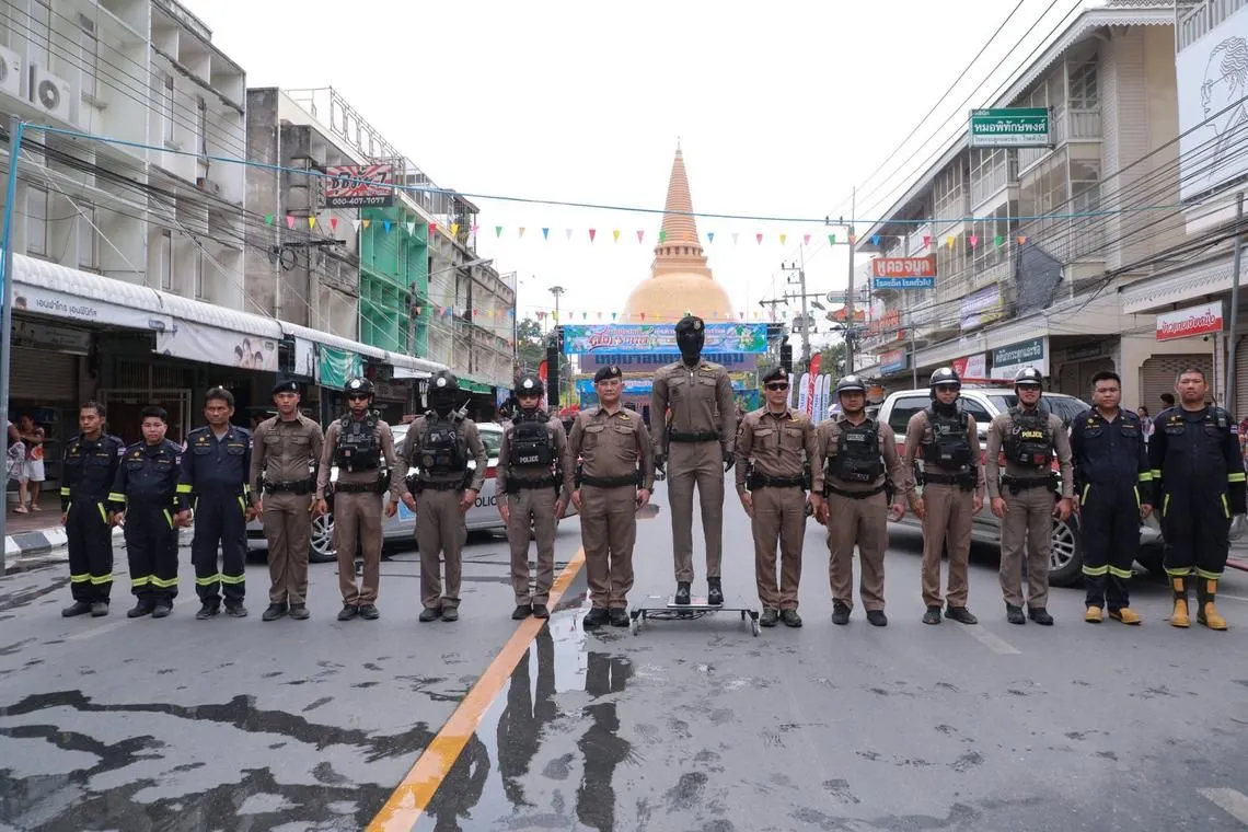 robot polisi AI thailand