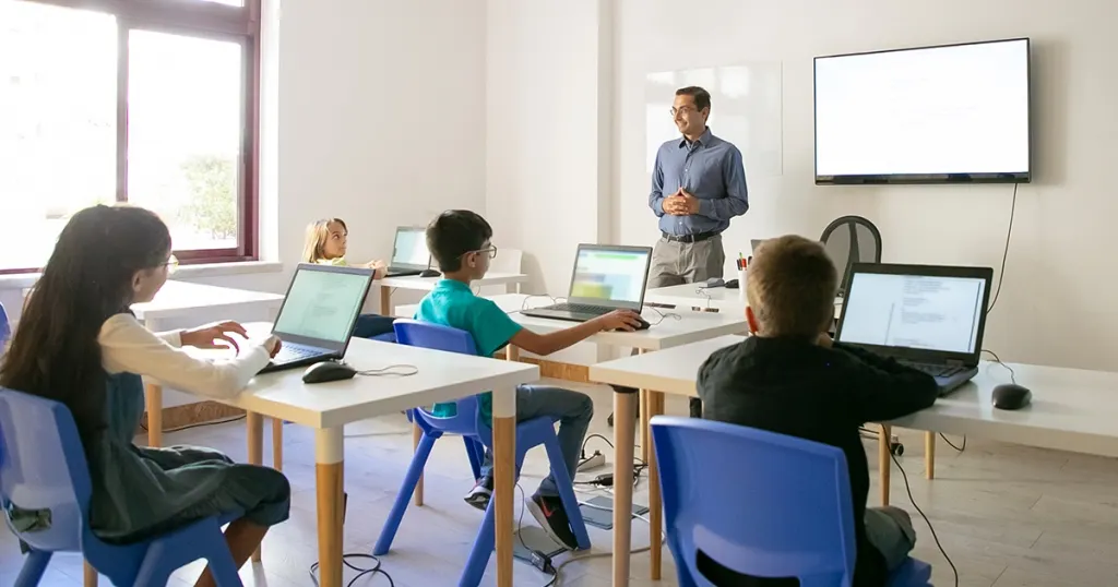 Alasan Menggunakan Server VPS untuk Aplikasi/Website Sekolah