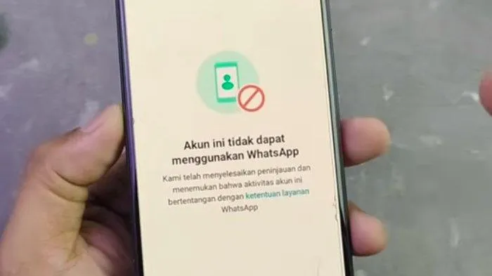 Akun WhatsApp diblokir