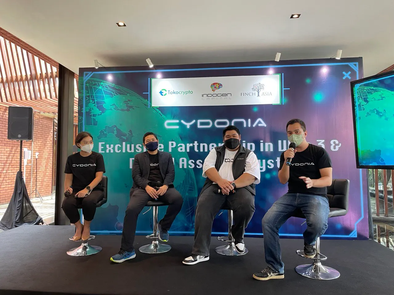 (ki-ka) Chandra Firmanto, Managing Partner IndoGen Capital, Irmansyah Putera, Investment Manager Finch Capital dan Tigran Adiwirya, Head of T-Launchpad Tokocrypto di press conference peluncuran Cydonia Fund
