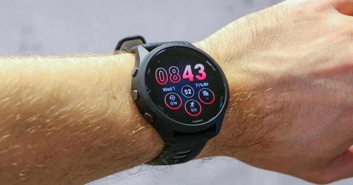 Smartwatch olahraga terbaik 2025