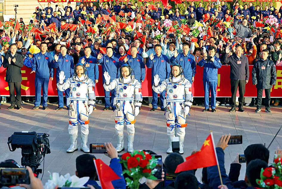 Misi Shenzhou-20 China