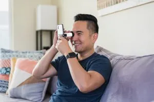 EyeQue Vision Check, Bantu Kamu Periksa Mata di Rumah