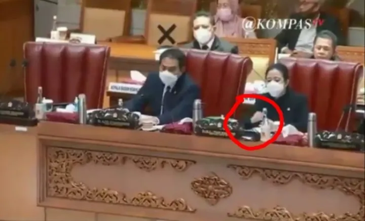 Viral Video Puan Maharani Matikan Mic Fraksi Demokrat Saat Menyampaikan Bahaya Omnibus Law Cipta Kerja, Warganet Ingatkan Pilpres 2024 | RIAU24.COM