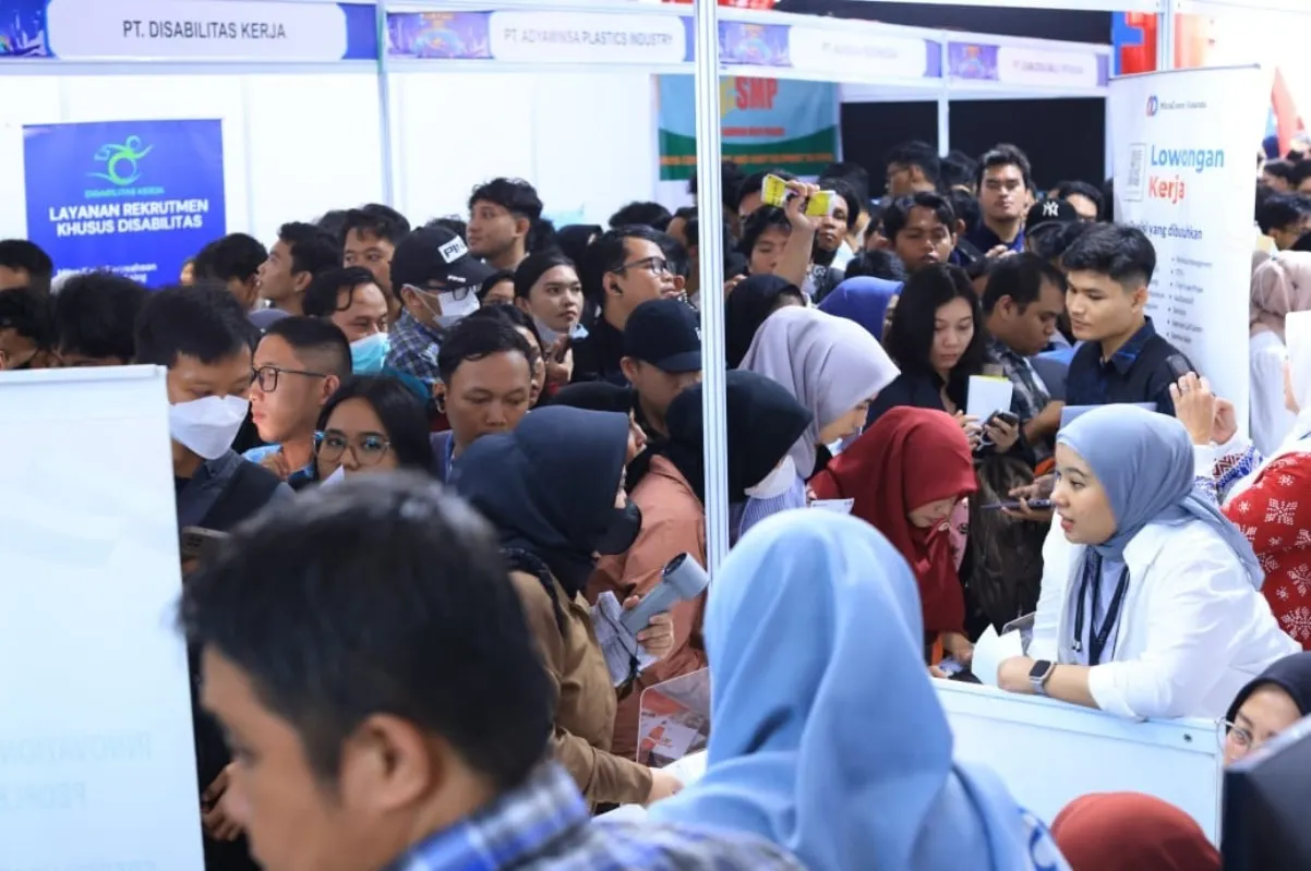 Kemnaker Permudah Pencari Kerja: Syarat Usia hingga Good Looking Dihapus