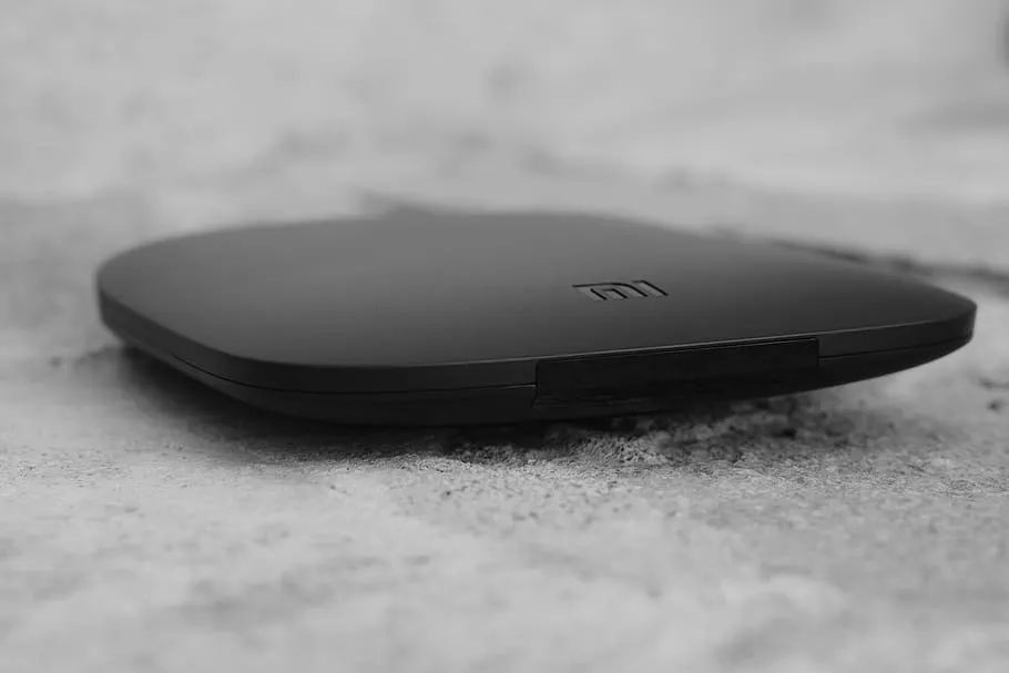 Ketahui perbedaan STB dan Android TV Box, meskipun sama-sama bisa nonton TV digital, tapi ada beberapa fungsi yang berbeda lainnya