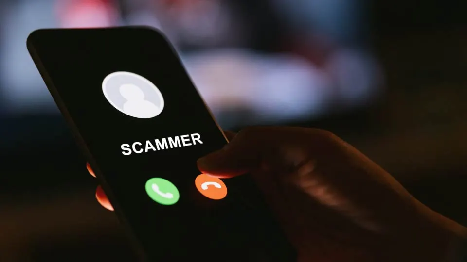 Ciri-Ciri Telepon dari Penipu